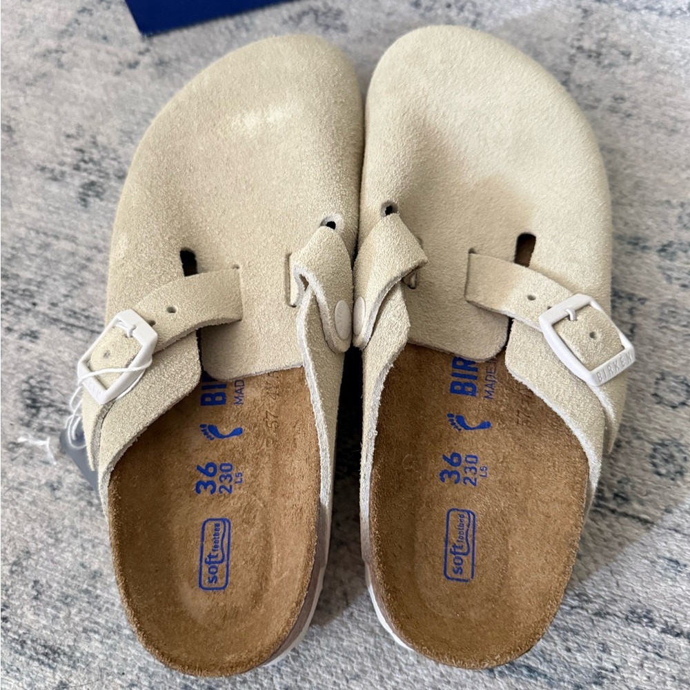 Birkenstock Beige Suede Slip-On Clog with White Buckle - Picture 4 of 5
